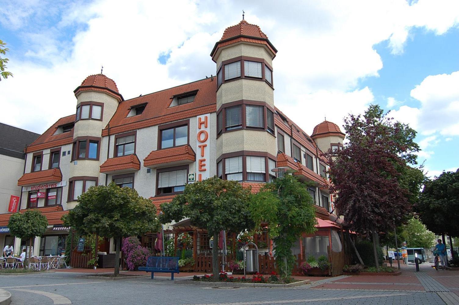 Hotel Restaurant Paelzer-Buwe Hassloch  Exterior photo